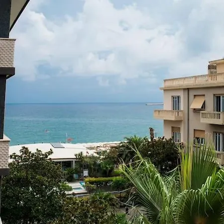 Le Finestre Sul Mare Albissola Marina