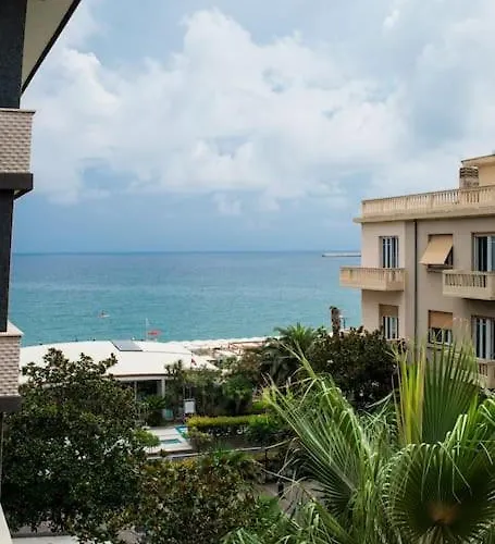 Le Finestre Sul Mare Albissola Marina